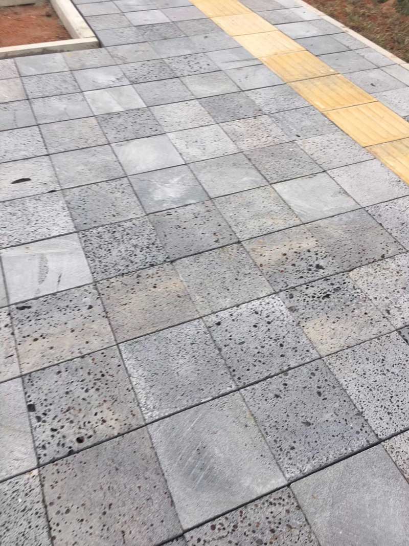 ɽʯ